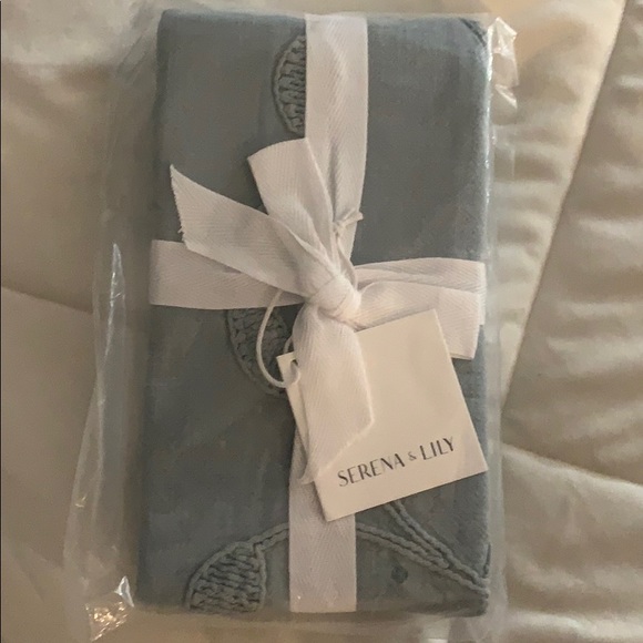 BNWT (2) Willowbrook KING Sham - Coastal Blue - Picture 3 of 3